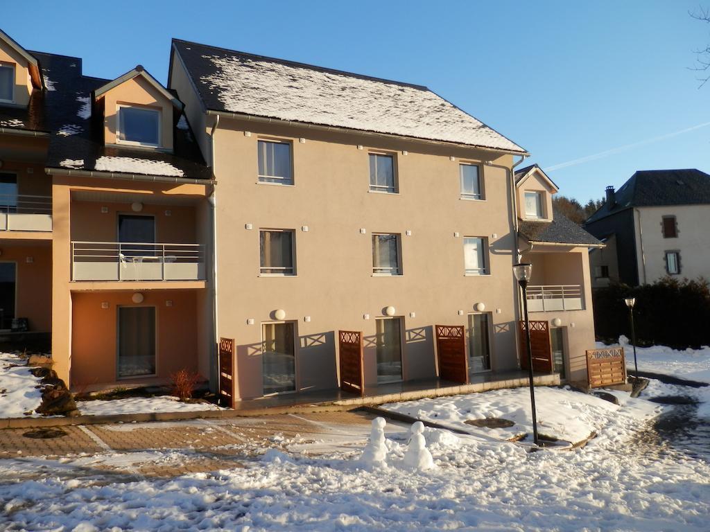Aux Balcons Du Sancy Aparthotel Picherande Exterior photo